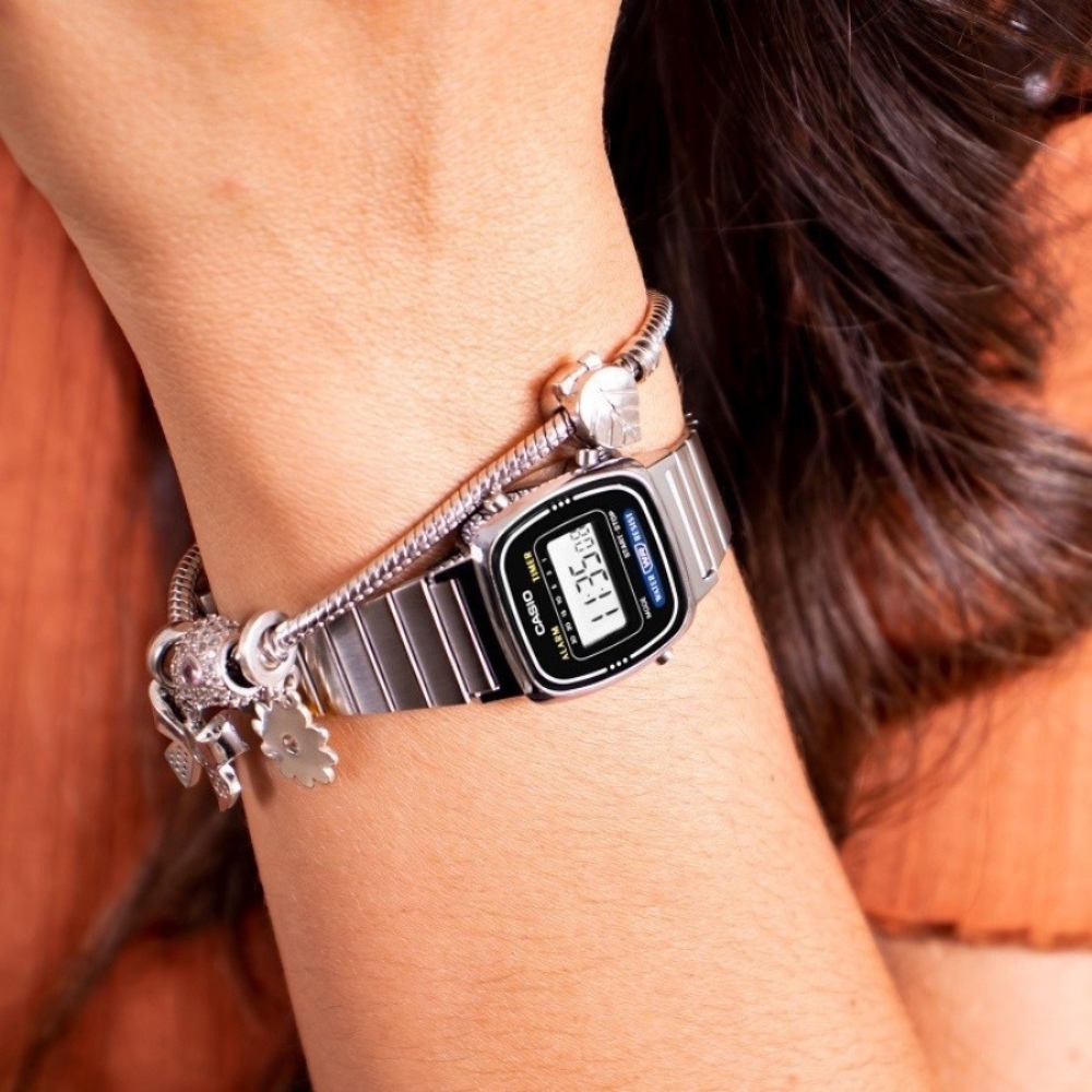 Casio LA670WA-1D Kiểu Dáng Vintage Nhỏ Gọn, Chính Hãng 3 kieu-dang-de-deo