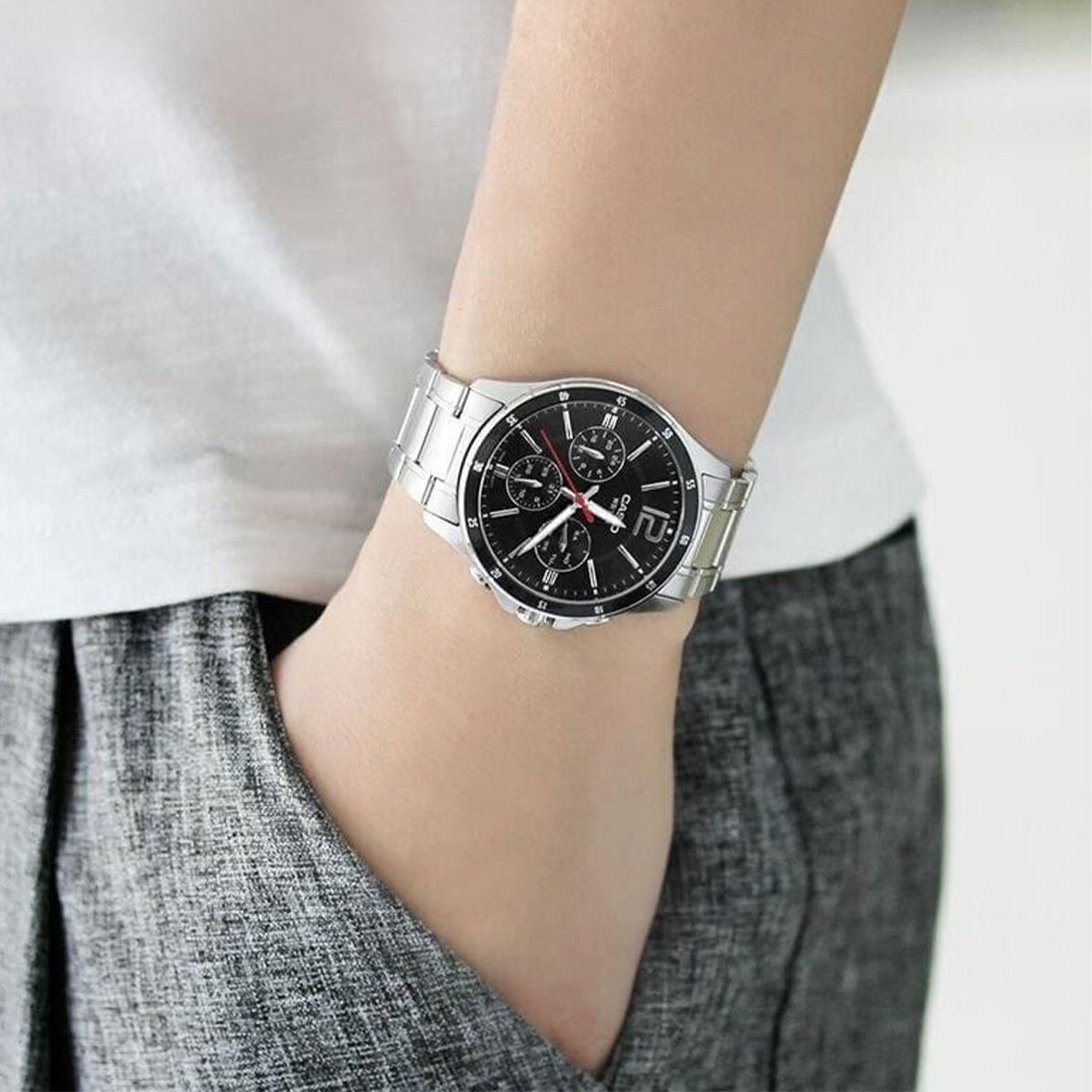 Đồng hồ Casio MTP-1374D-1AVDF 3 mặt 6 kim 3 mtp 1374d 1avdf 3.3
